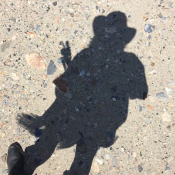 👋 Danielle Vincent's my name. Vintage cowgirl style's my game. - Picture 14 of 16